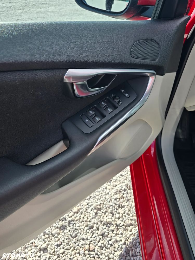 Volvo V40 T2 Drive-E Momentum - 6