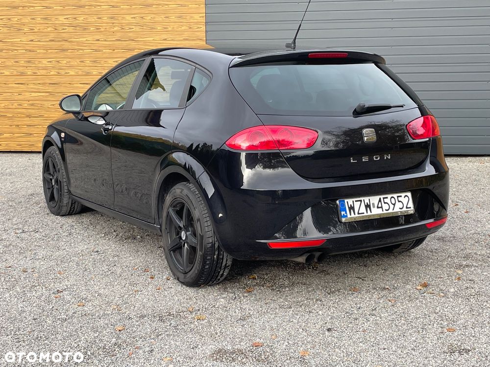 Seat Leon 2011 photo 4