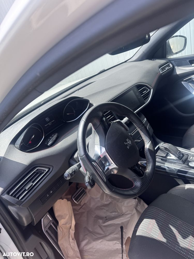 Dezmembrez peugeot 308 gt 2018 1.5 diesel - 4