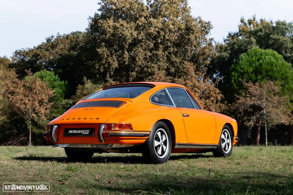 Porsche 911 Série F - 7