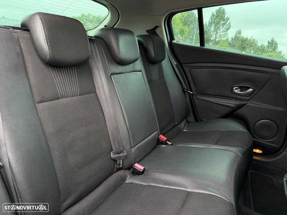 Renault Mégane 1.5 dCi Dynamique Luxe - 14