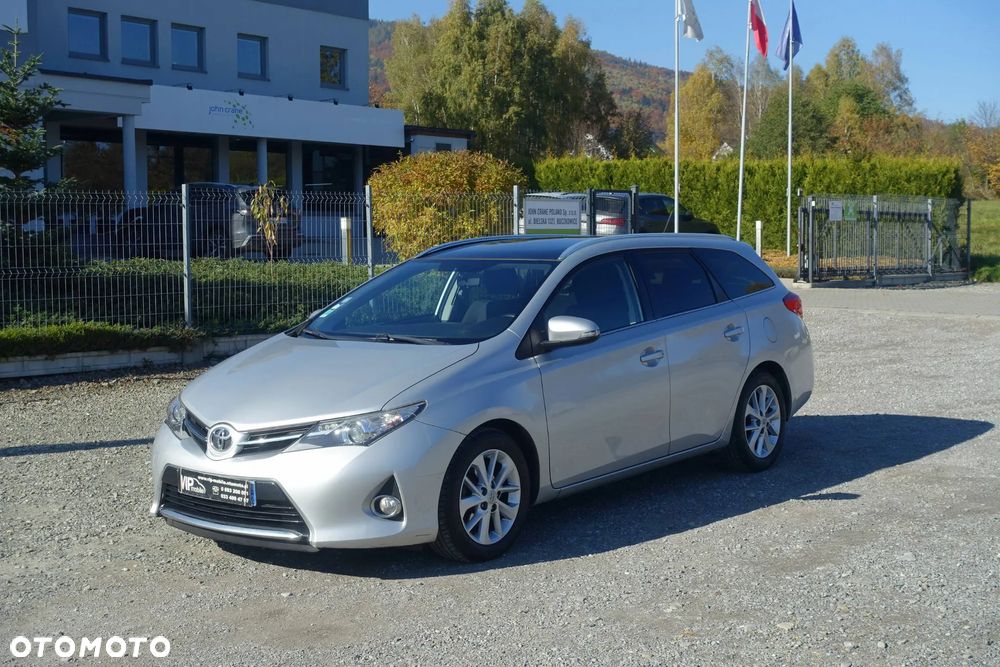 Toyota Auris 1.4 D-4D - 3