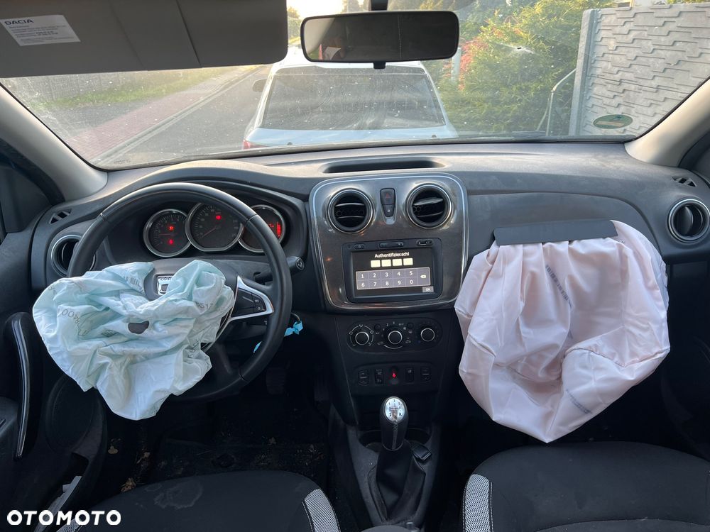 Dacia Logan TCe 90 S&S Stepway Celebration - 6