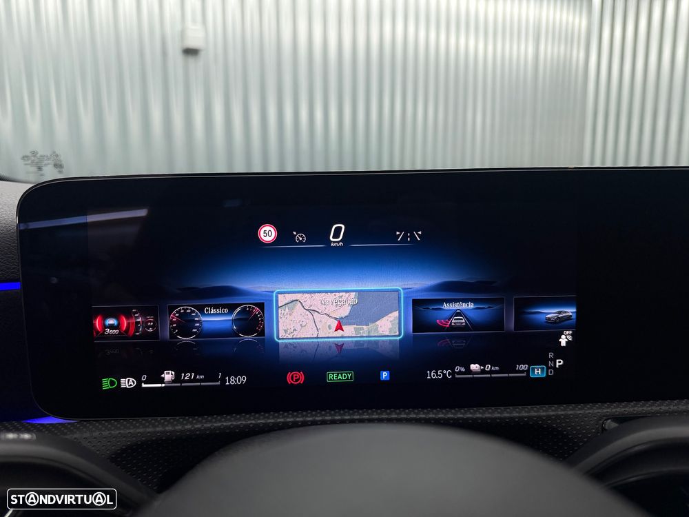 Mercedes-Benz A 250 Limousine e 8G-DCT AMG Line - 19