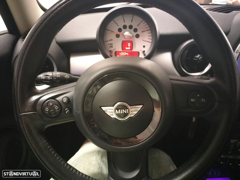MINI 3 Portas One D - 18