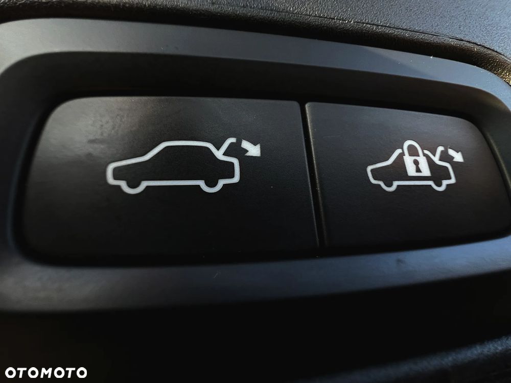 Volvo V90 D4 Geartronic Momentum - 35