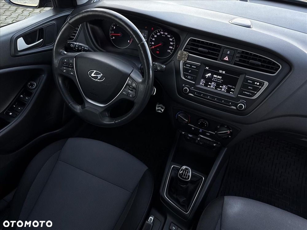 Hyundai i20 1.4 - 14