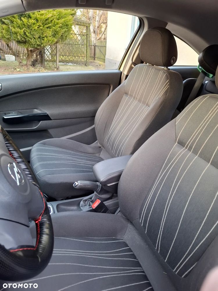 Opel Corsa 1.4 16V Cosmo - 5