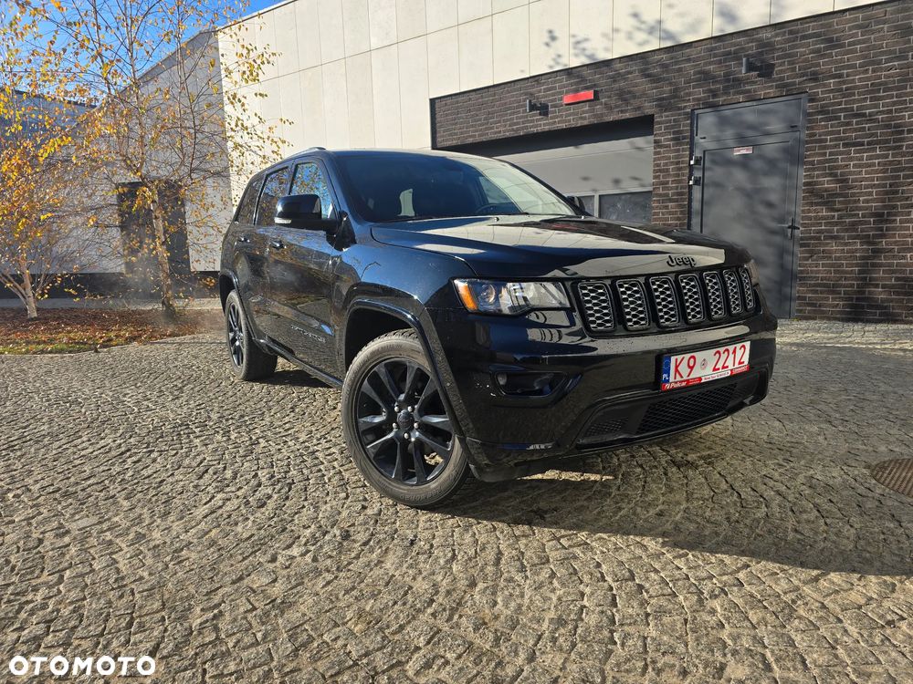Jeep Grand Cherokee - 1