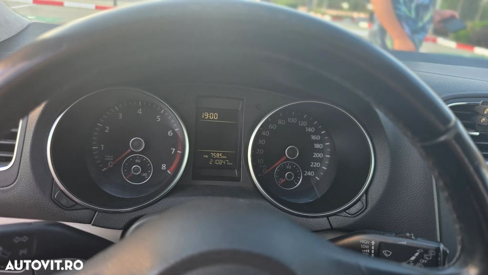 VOLKSWAGEN Golf 2010 — imagine 5
