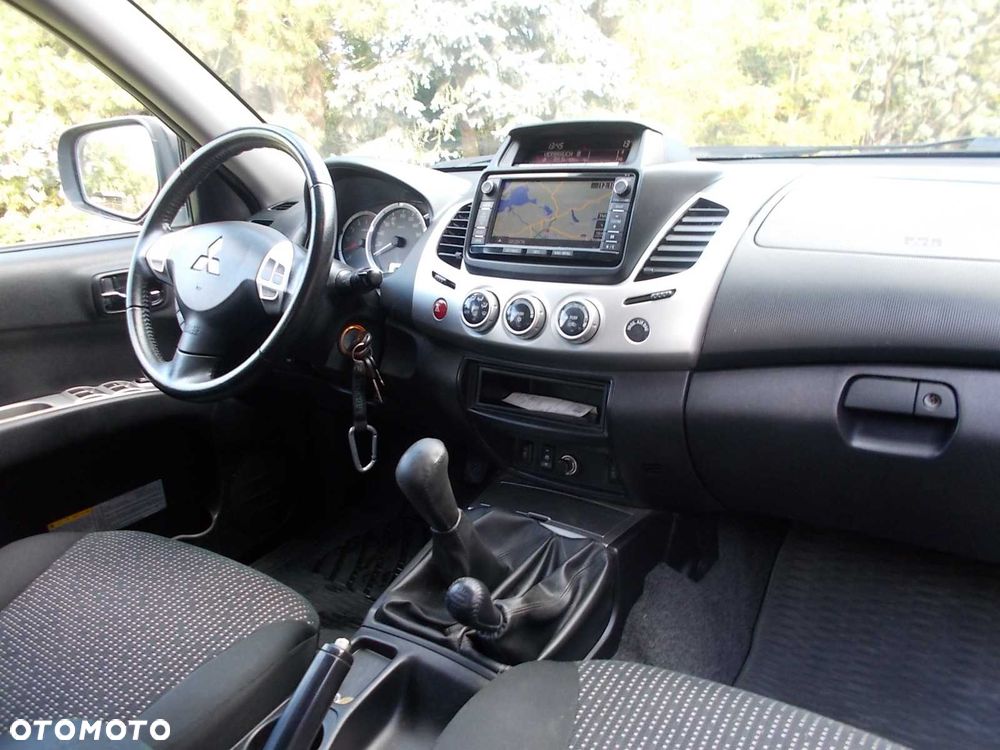 Mitsubishi L200 - 11