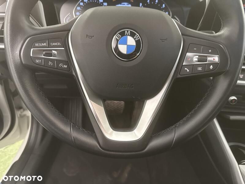 BMW Seria 3 318i - 14