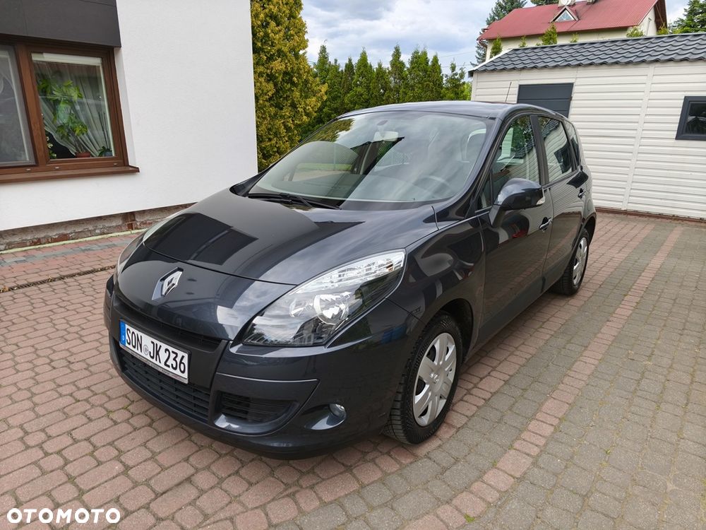 Renault Scenic 1.6 16V 110 TomTom Edition - 1