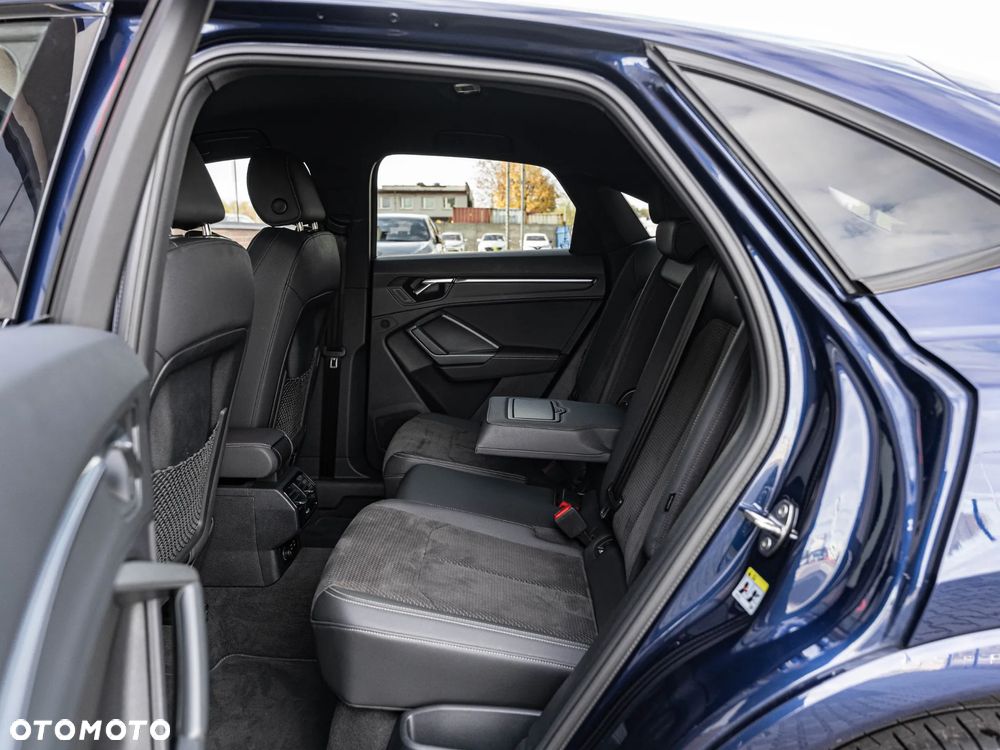 Audi Q3 Sportback 35 TDI S tronic S line - 28