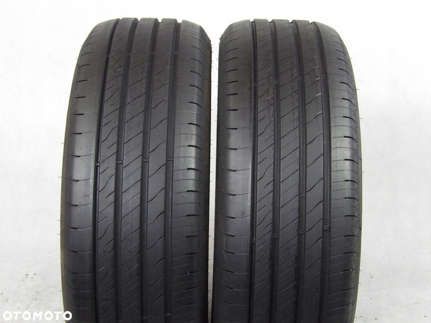 2x opony 215/60R16 GOODYEAR EFFICIENTGRIP PERFORMANCE 2 - 1
