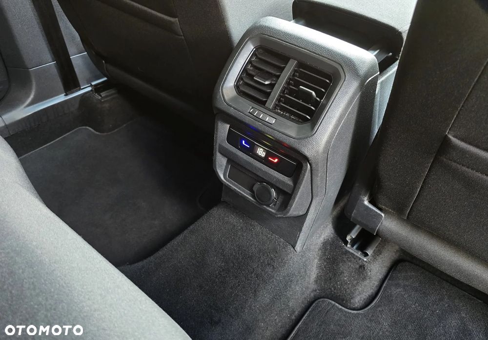 Volkswagen Tiguan 1.5 TSI OPF DSG ACTIVE - 23