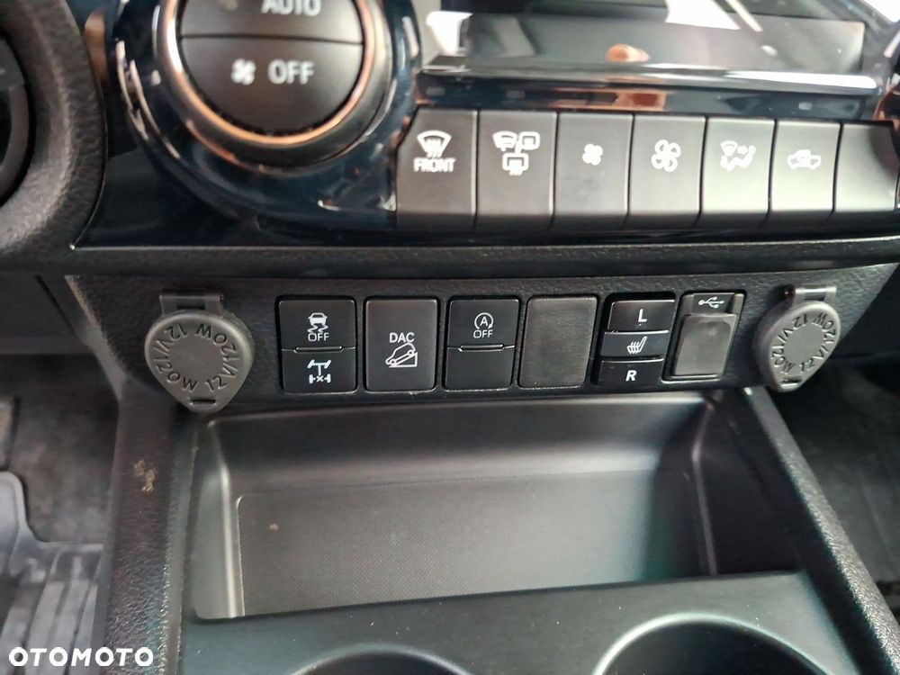 Toyota Hilux 2.8 D-4D Double Cab Invincible 4x4 - 18