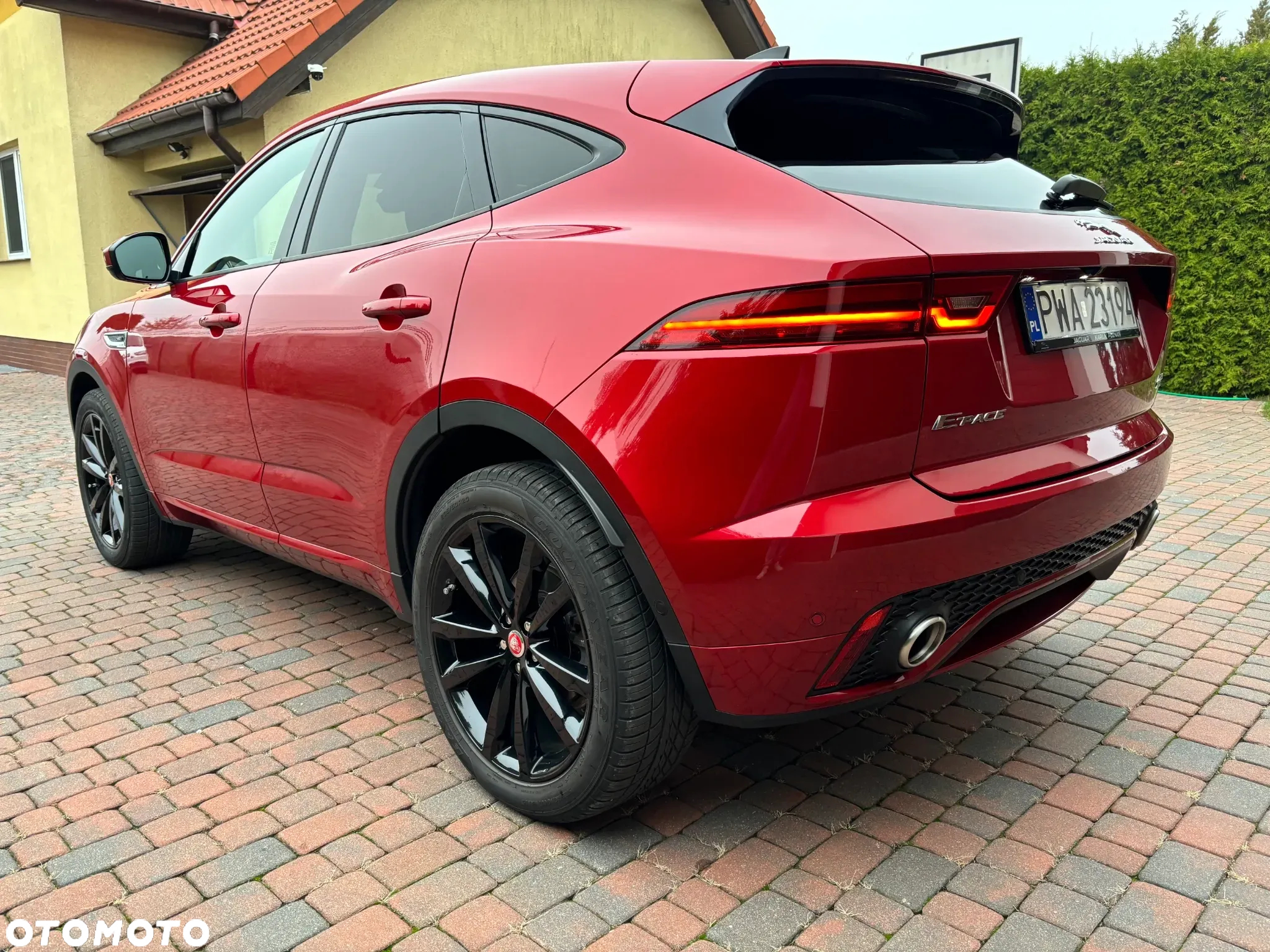 Jaguar E-Pace - 11