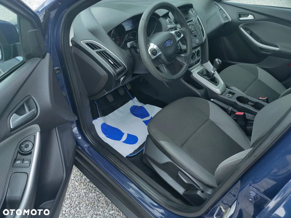 Ford Focus - 10