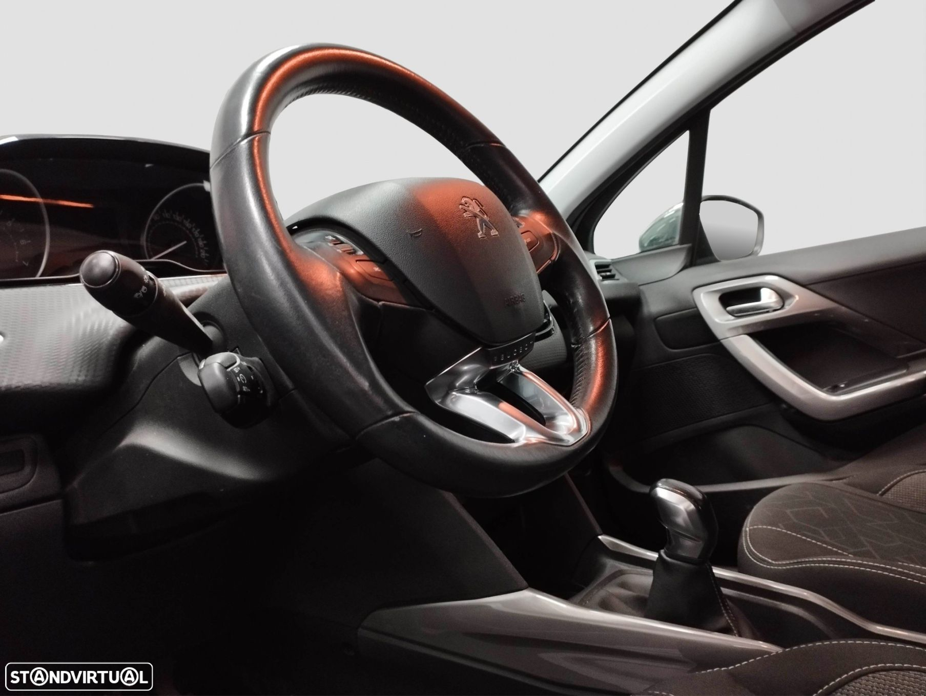 Peugeot 2008 - 6