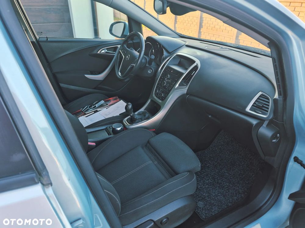 Opel Astra 1.6 Design Edition - 14