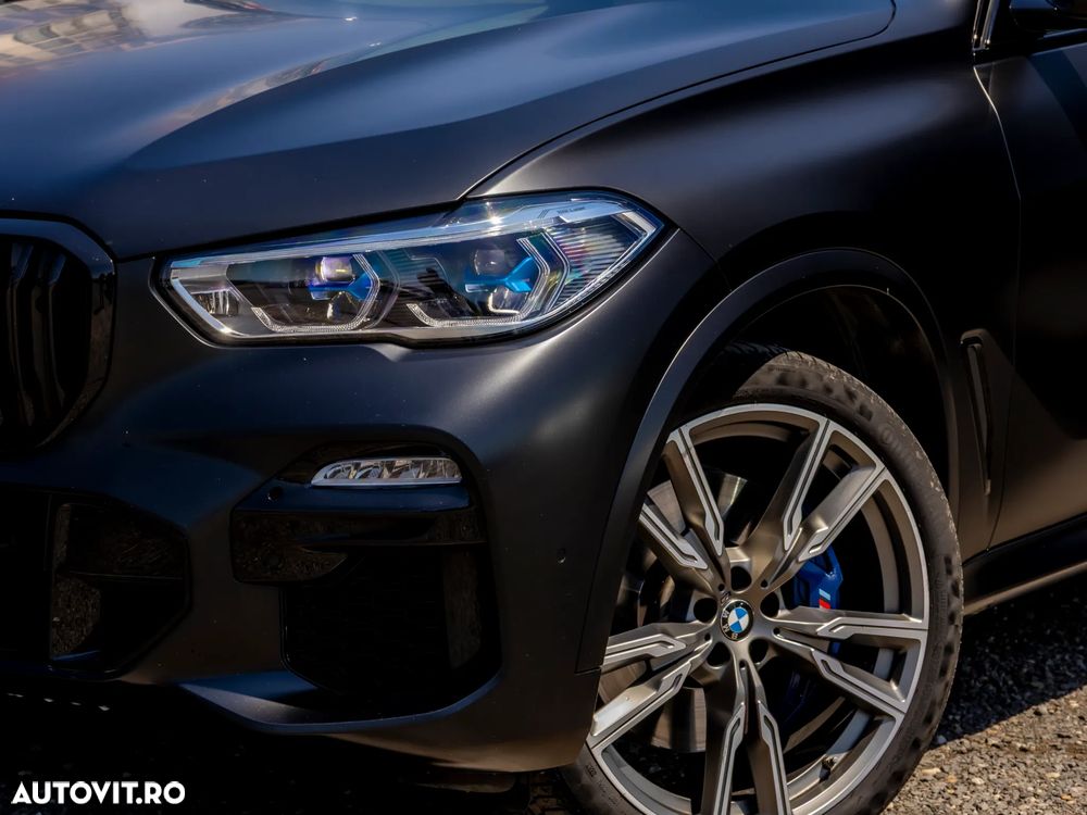BMW X5 M M50i - 11