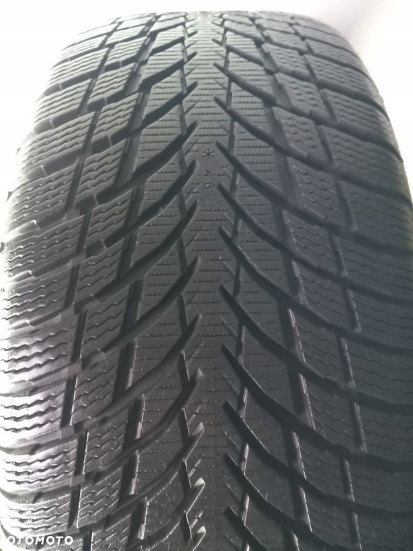 235/45R18 Nokian WR Snowproof P