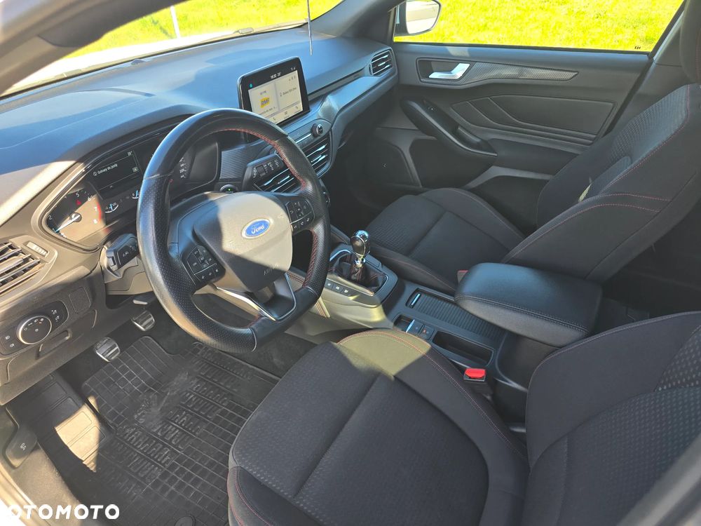 Ford Focus 1.5 EcoBoost ST-Line - 33