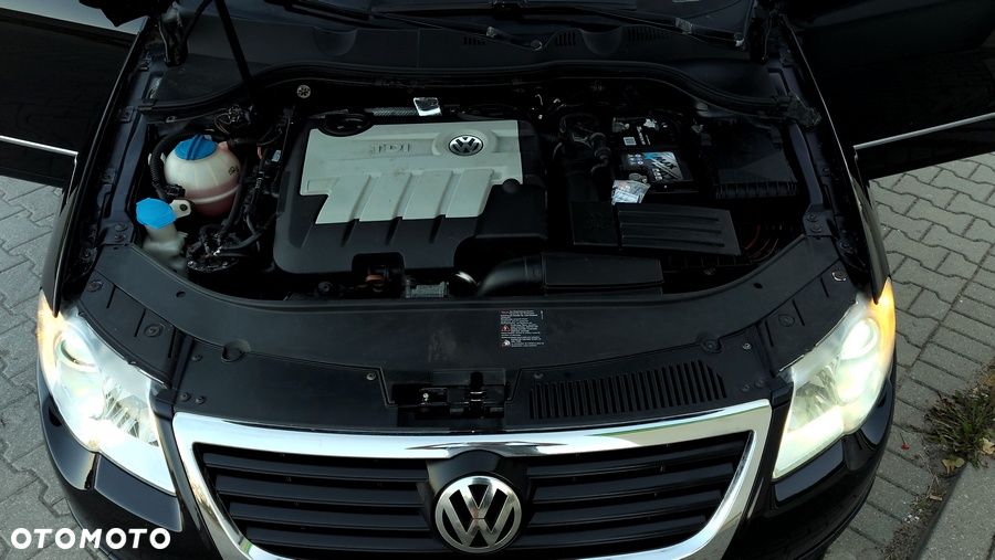 Volkswagen Passat 2.0 TDI Comfortline - 26