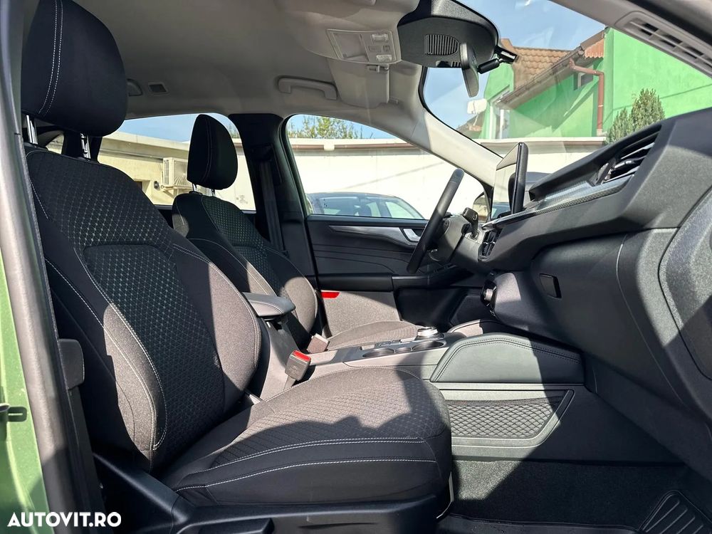 Ford Kuga 1.5 EcoBoost A8 FWD Titanium - 34
