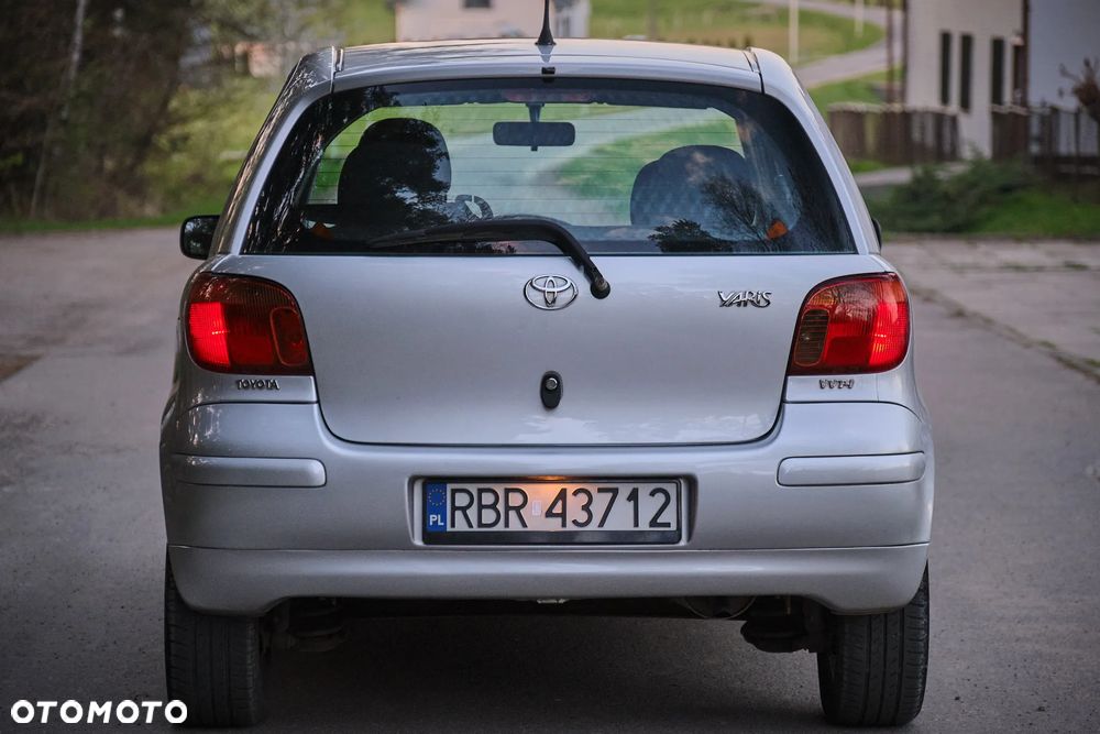 Toyota Yaris 1.3 VVT-i Executive - 7
