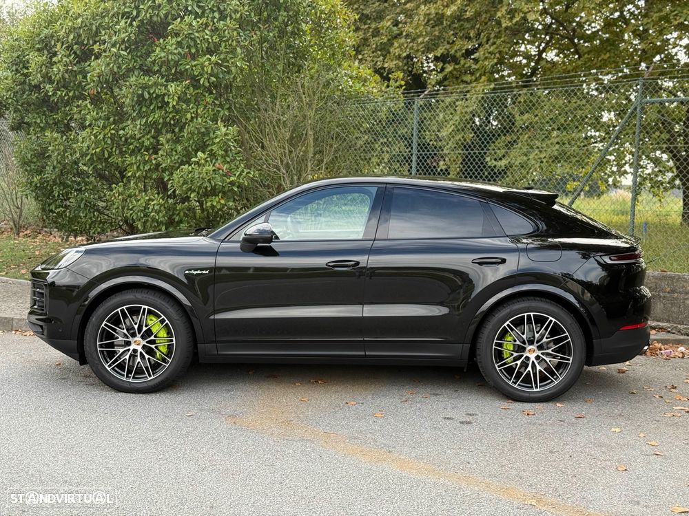 Porsche Cayenne Coupé E-Hybrid - 8