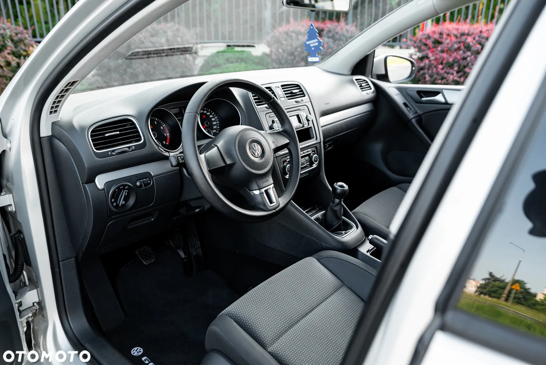 Volkswagen Golf 1.6 Comfortline - 28