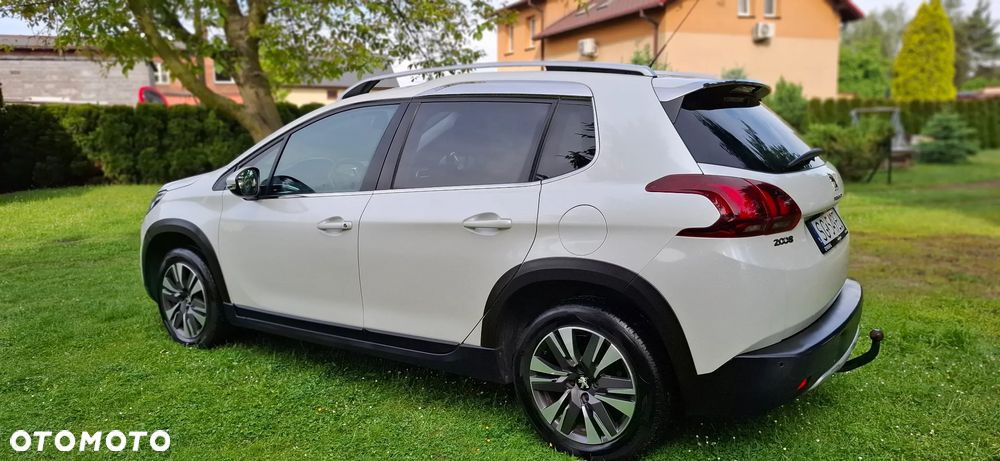 Peugeot 2008 1.2 Pure Tech GPF Allure S&S EAT6 - 7