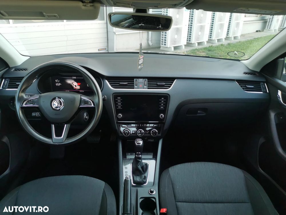 Skoda Octavia 1.5 TSI DSG MHEV Style - 10