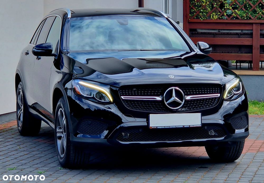 Mercedes-Benz GLC 300 4Matic 9G-TRONIC Exclusive - 11
