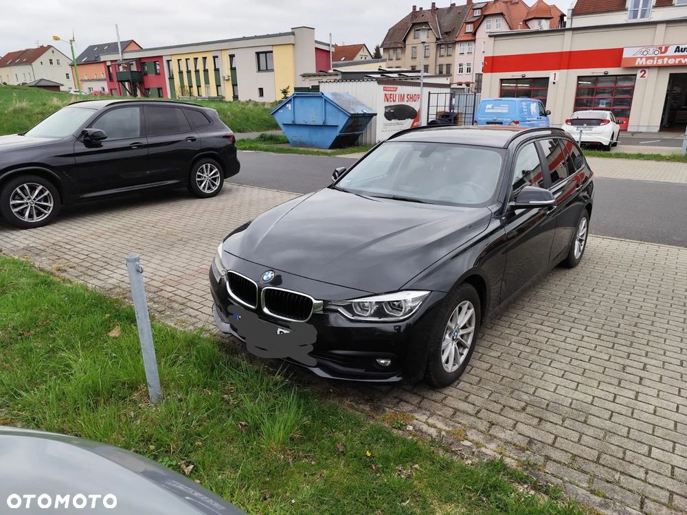 BMW Seria 3 318d Touring - 1
