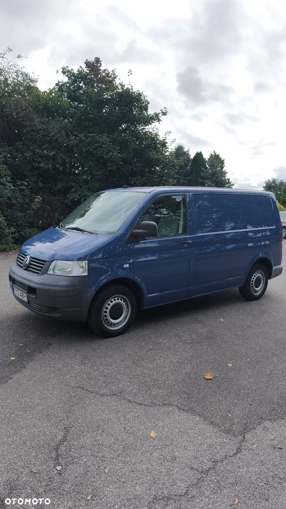 Volkswagen Transporter - 1