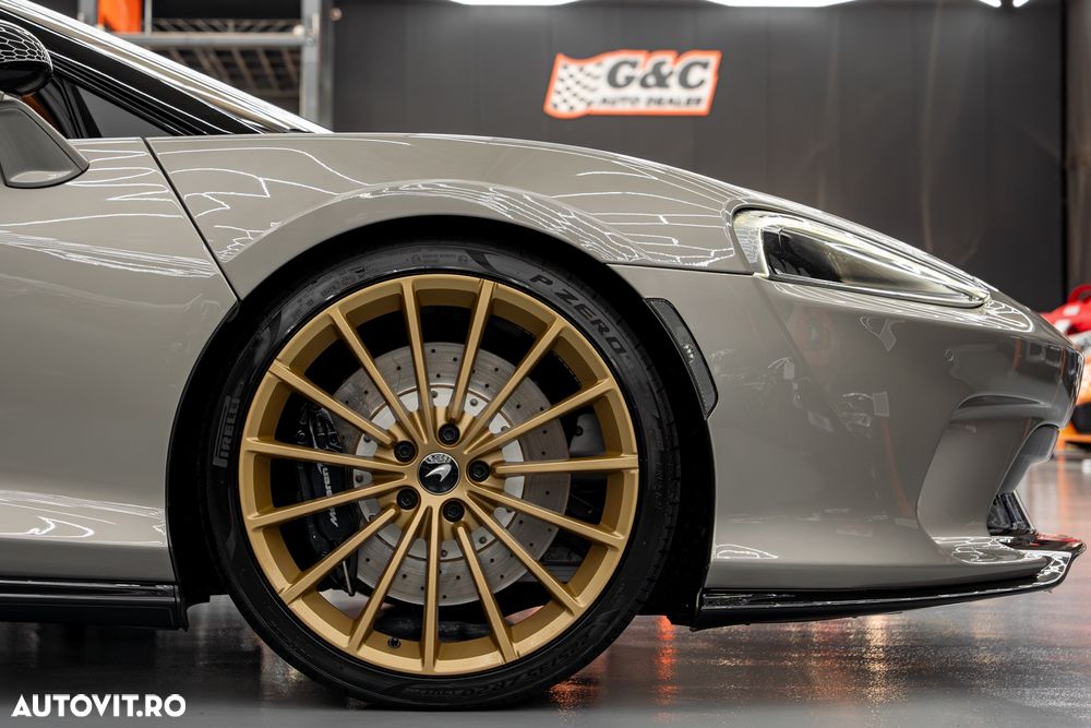 McLaren GT Standard - 8
