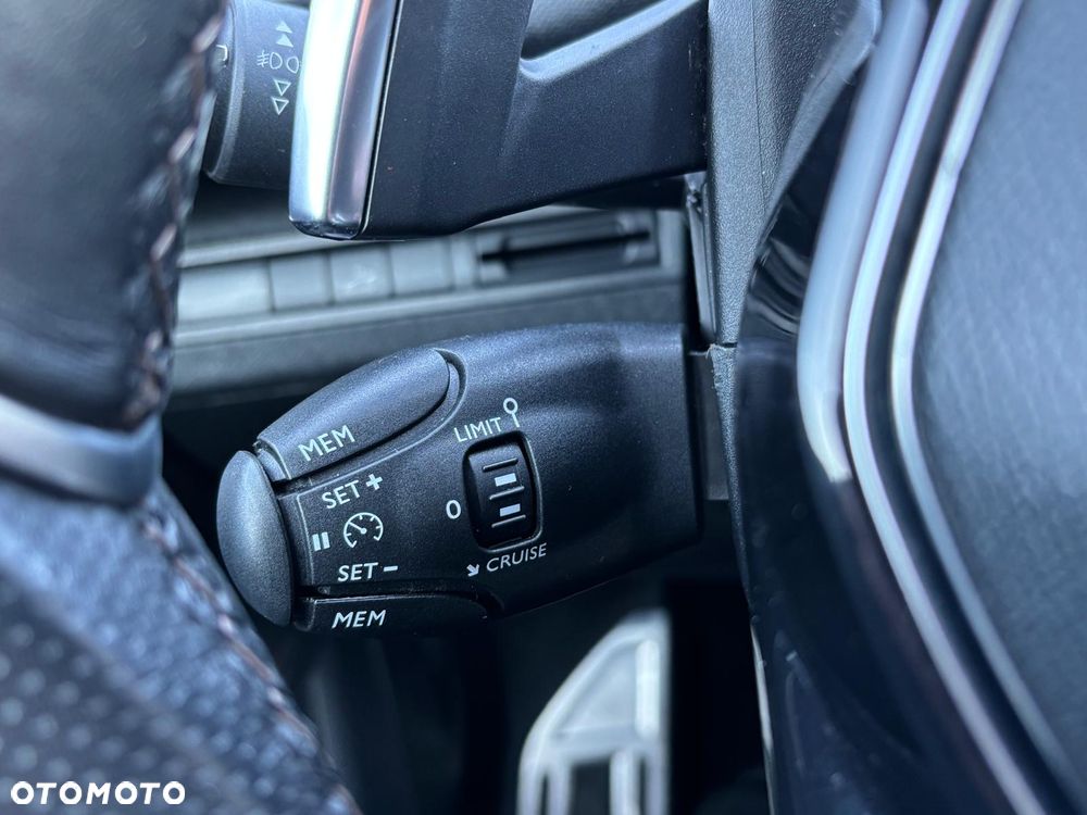 Peugeot 3008 1.6 THP Allure S&S EAT6 - 10