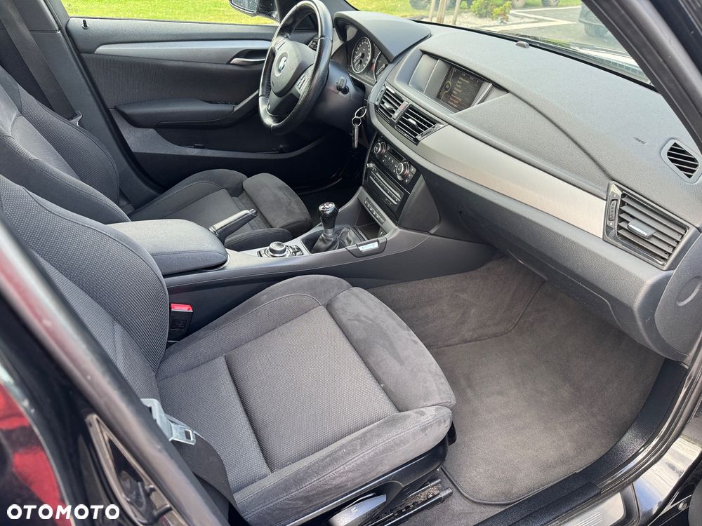 BMW X1 xDrive18d Sport Line - 29