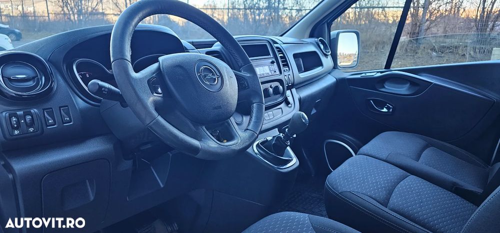 Opel Vivaro - 15