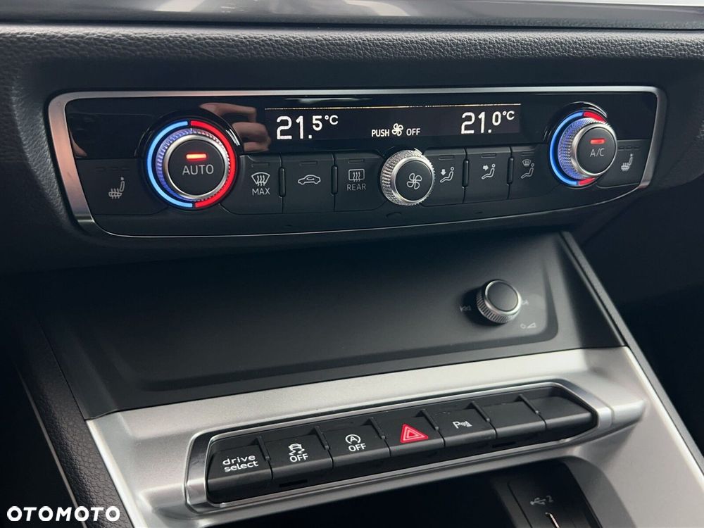 Audi Q3 Sportback - 27