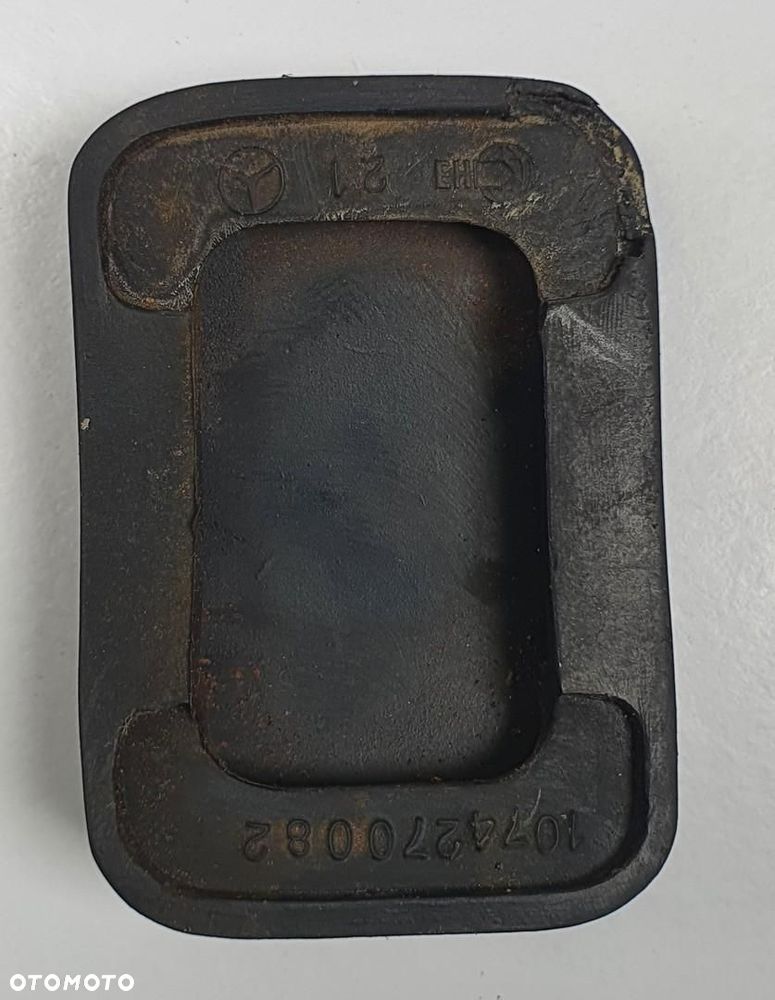 GUMA NAKŁADKA NA PEDAŁ HAMULCA MERCEDES W115 W114 1074270082 - 2