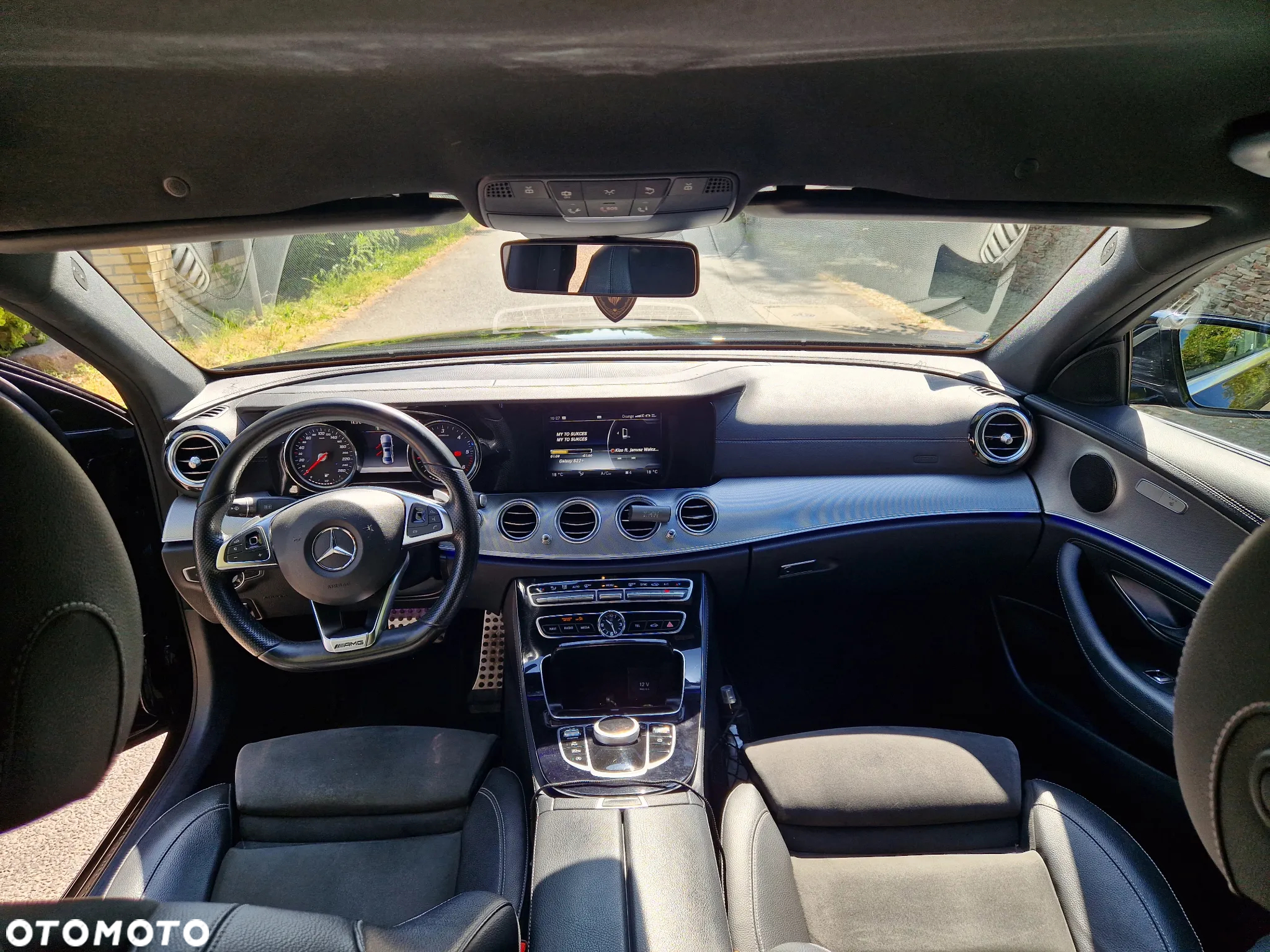Mercedes-Benz Klasa E 220 d 9G-TRONIC - 23
