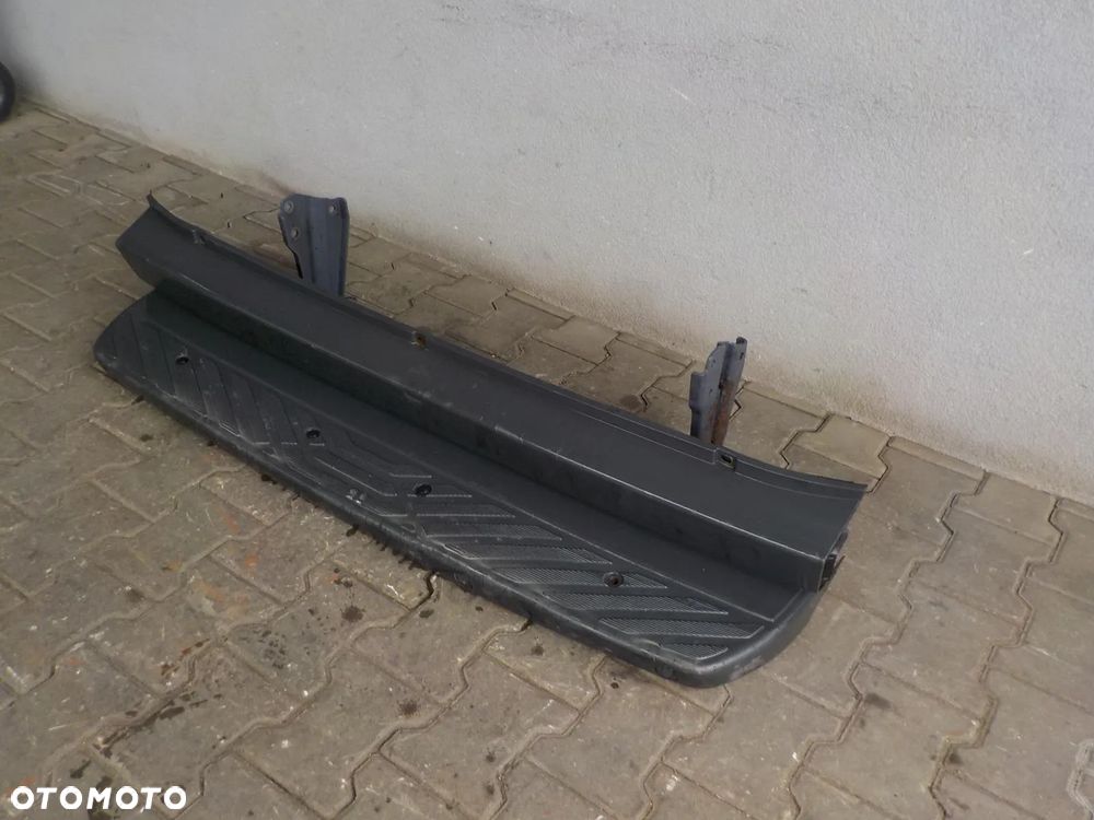 CRAFTER SPRINTER W906 BELKA STOPIEŃ ZDERZAK TYŁ PDC - 3