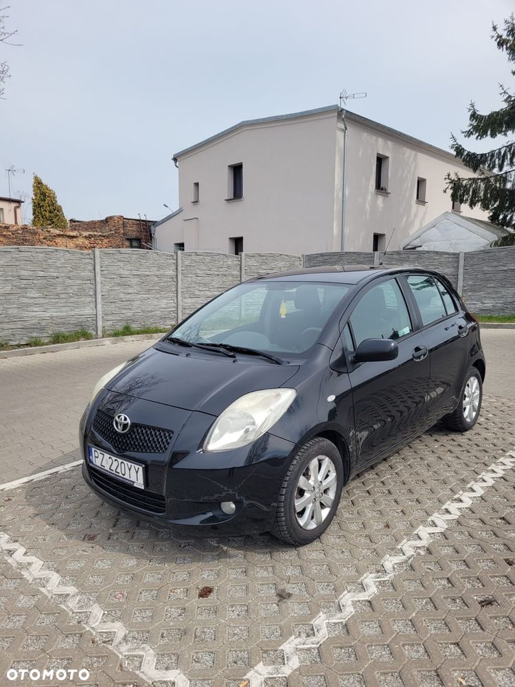 Toyota Yaris 1.3 Sol - 2