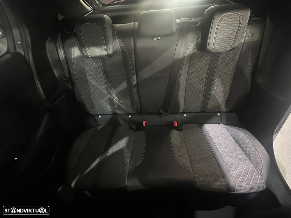 Peugeot 208 1.2 Hybrid Allure e-DCS6 - 5