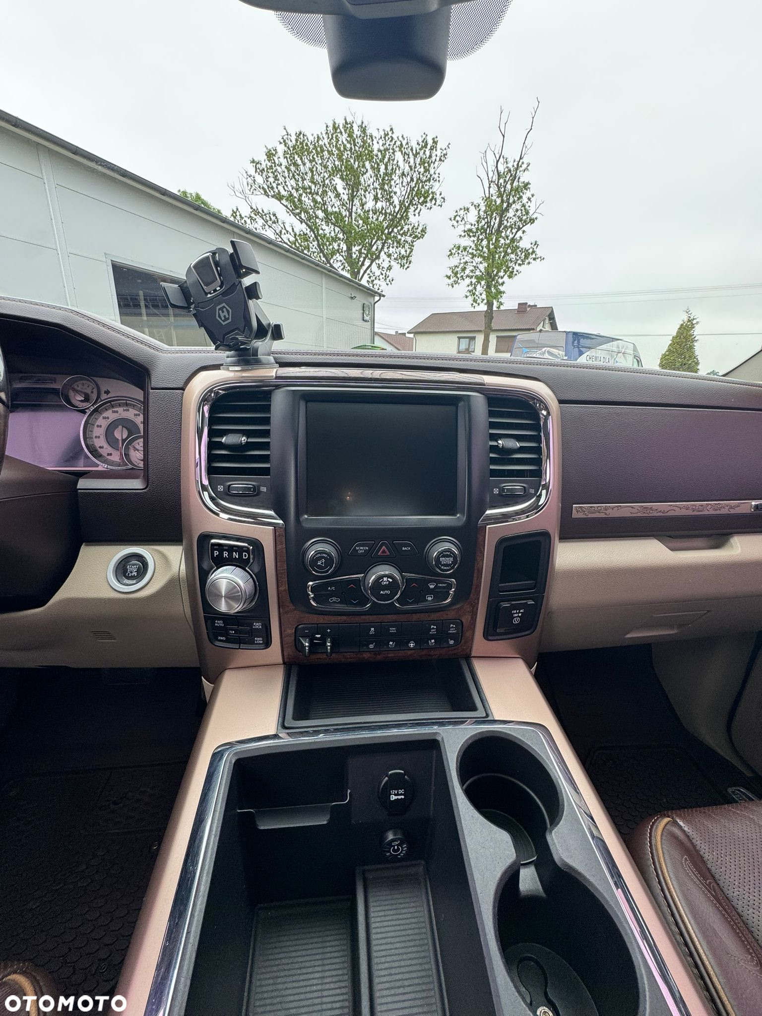 Dodge RAM 1500 5.7 4x4 - 12