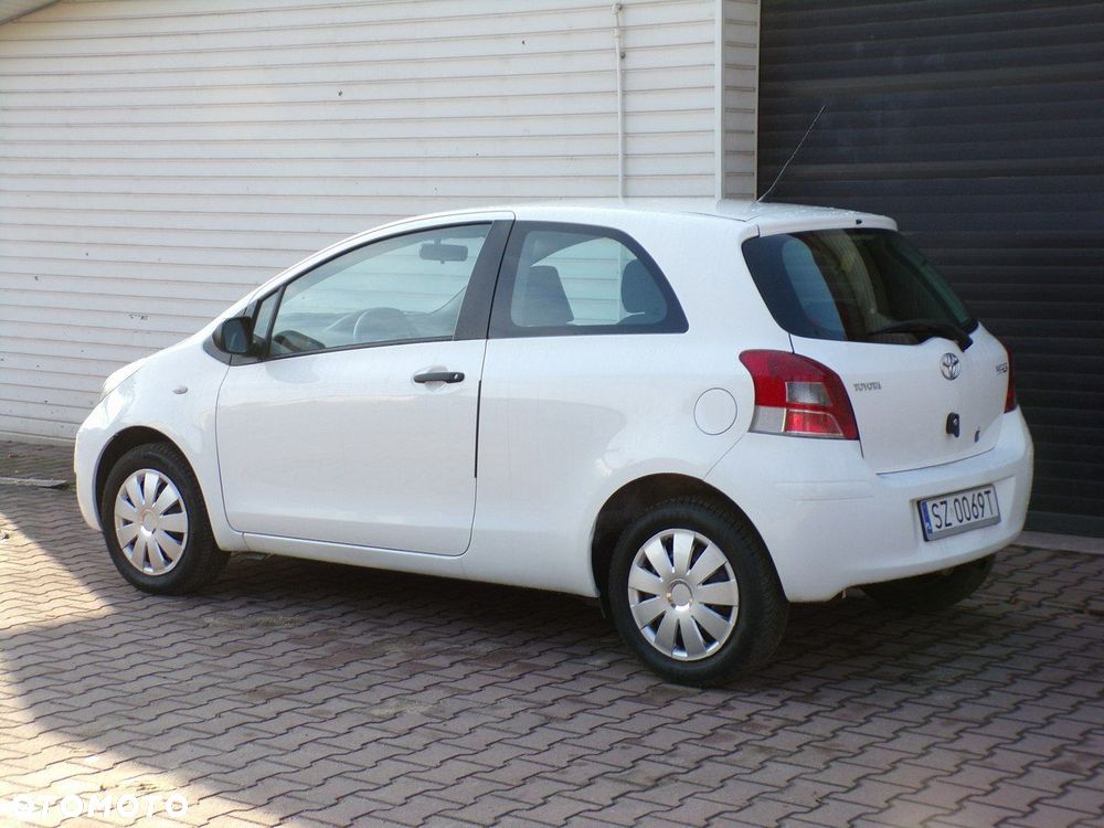 Toyota Yaris - 16